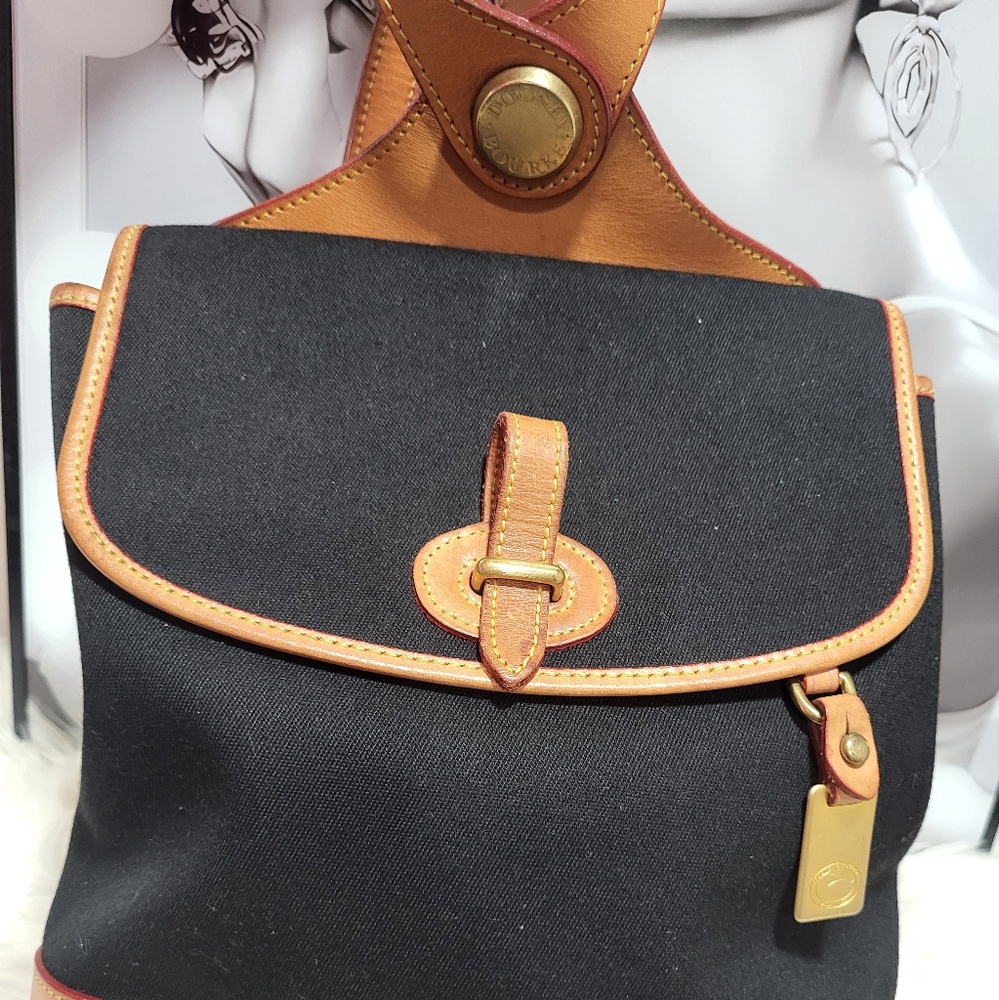 VTG Dooney & Bourke Black Cabriolet & Leather Duck Emblem Backpack RARE